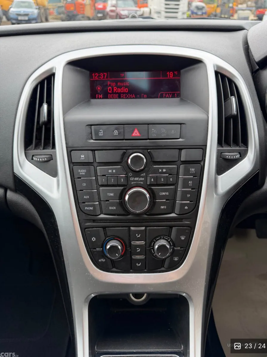 Vauxhall Astra Hatchback, Petrol, 2015, Grey