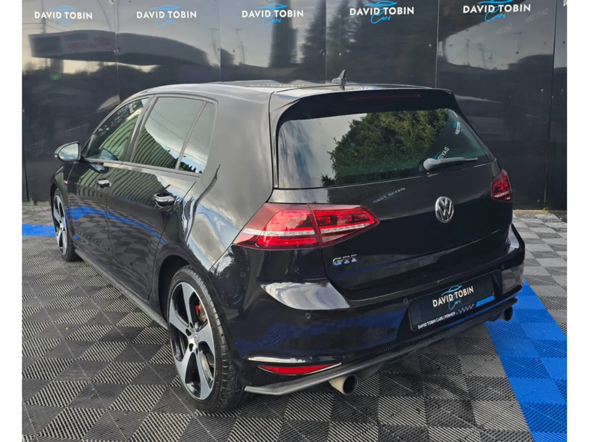 Volkswagen Golf Hatchback, Petrol, 2016, Black