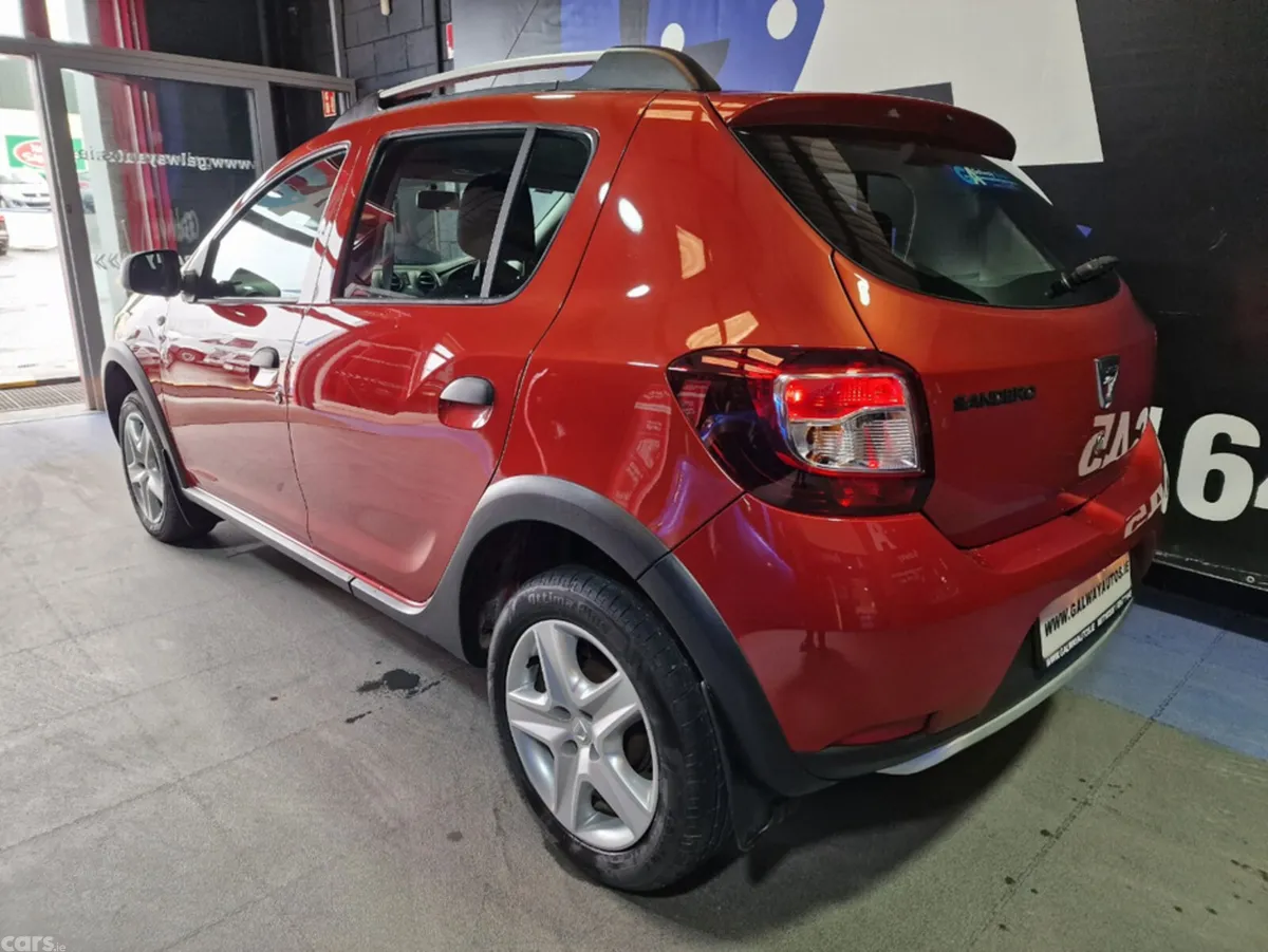 Dacia Sandero Stepway Hatchback, Petrol, 2014, Red