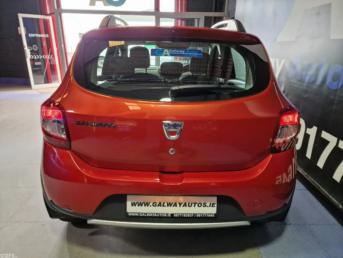 Dacia Sandero Stepway Hatchback, Petrol, 2014, Red