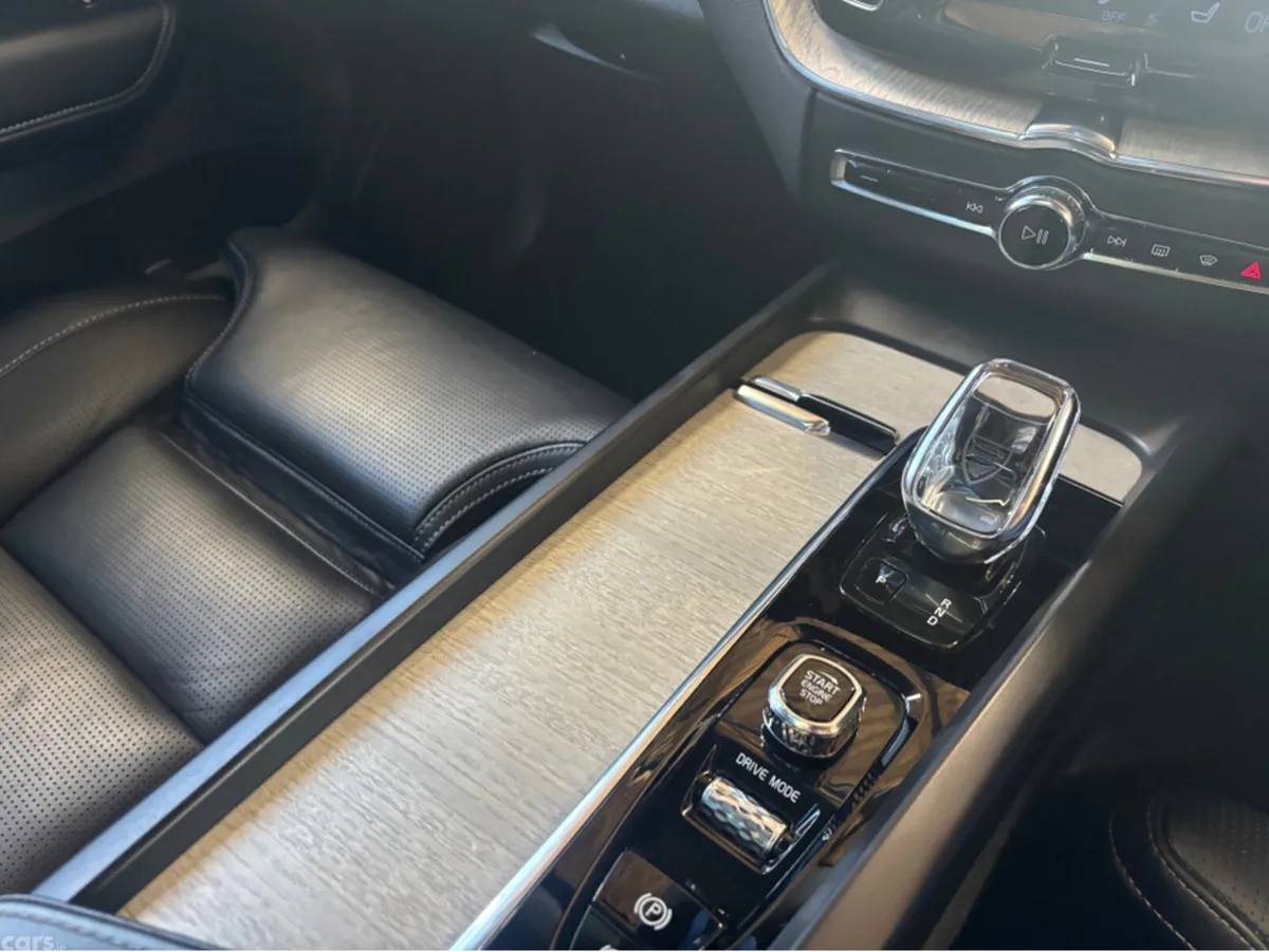 Volvo XC60 SUV, Diesel, 2020, Blue
