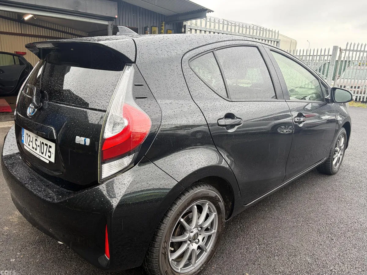 Toyota Aqua Hatchback, Petrol Hybrid, 2017, Black