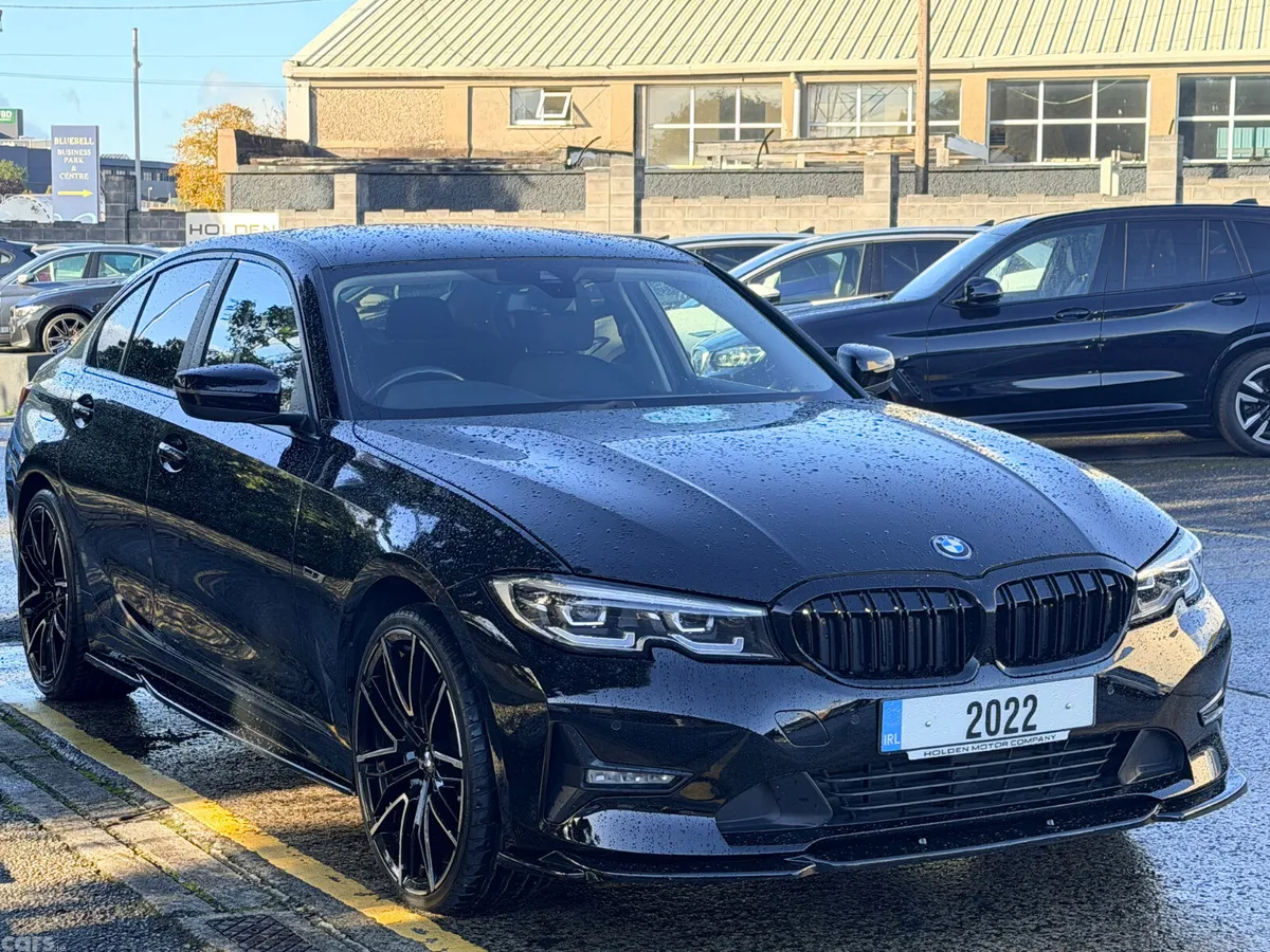 BMW 3-Series Saloon, Petrol Hybrid, 2022, Black