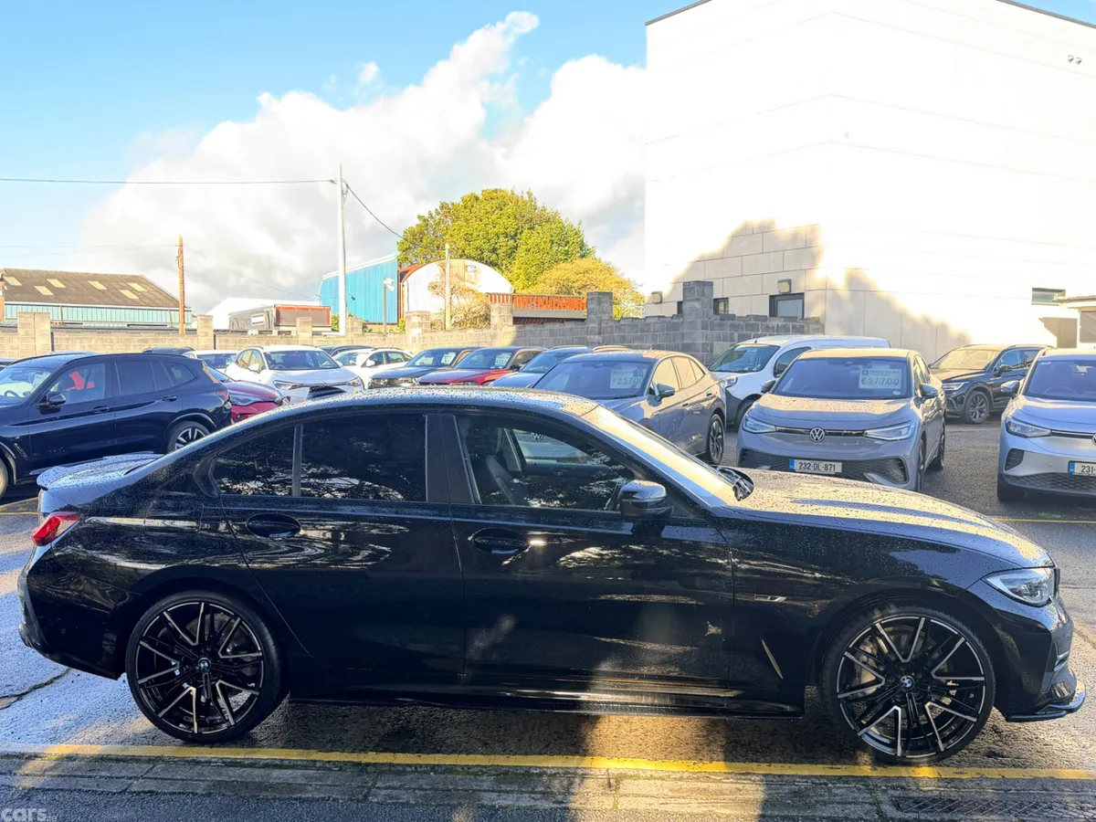 BMW 3-Series Saloon, Petrol Hybrid, 2022, Black