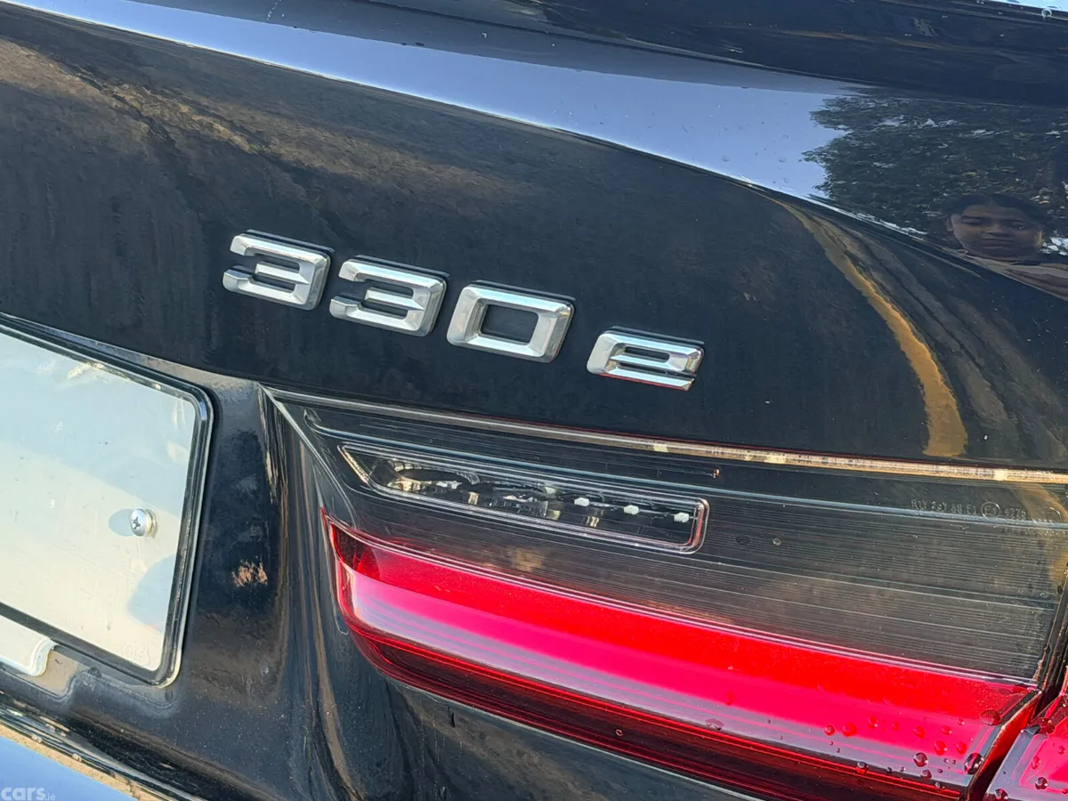 BMW 3-Series Saloon, Petrol Hybrid, 2022, Black