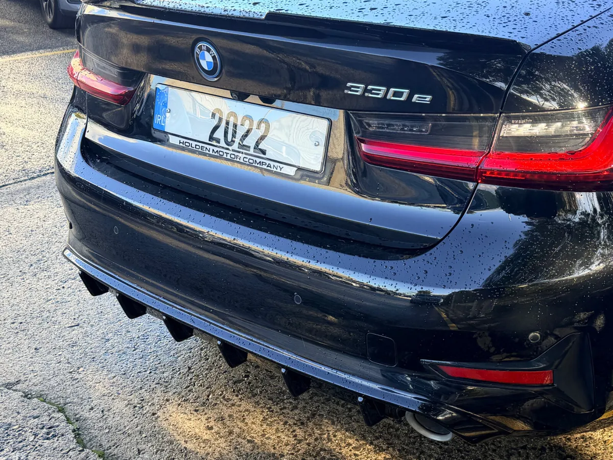BMW 3-Series Saloon, Petrol Hybrid, 2022, Black