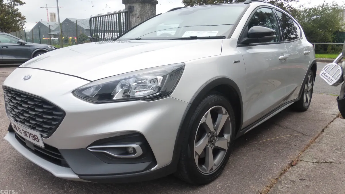 Ford Focus Hatchback, Petrol, 2021, Grey
