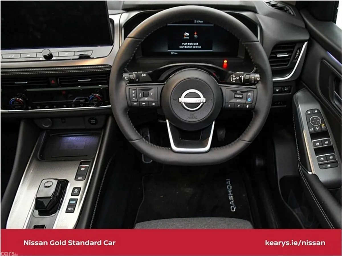 Nissan Qashqai SUV, Petrol Hybrid, 2026, Red