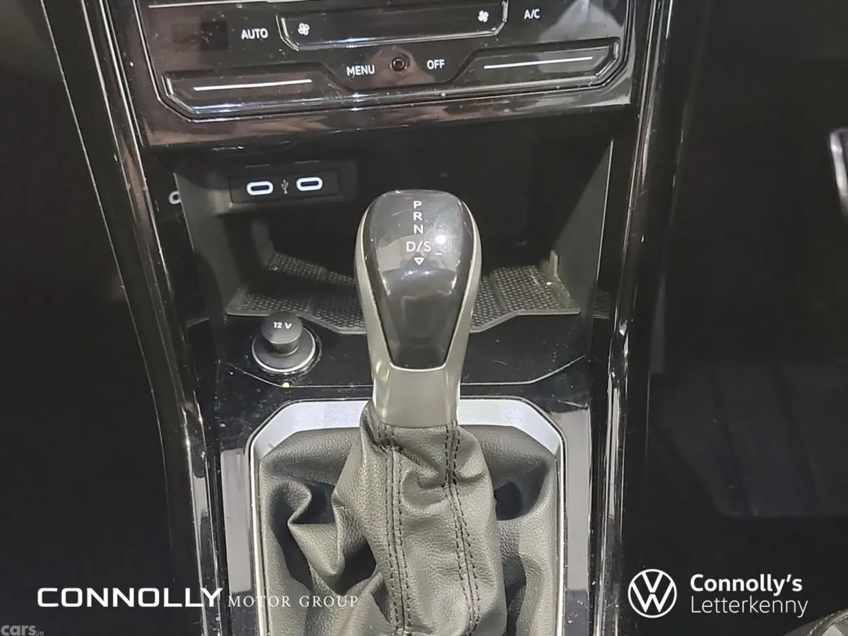 Volkswagen T-Roc SUV, Petrol, 2023, White