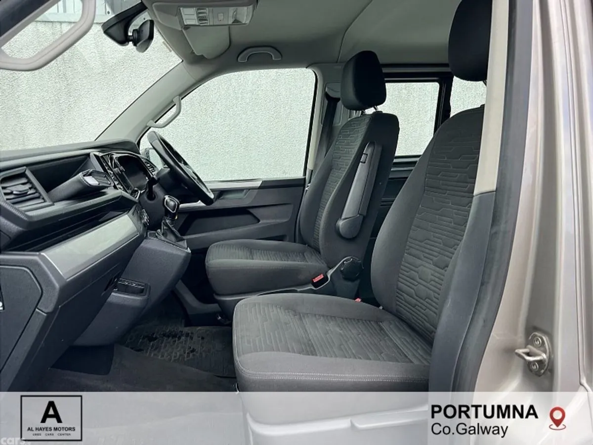 Volkswagen Caravelle MPV, Diesel, 2020, Beige