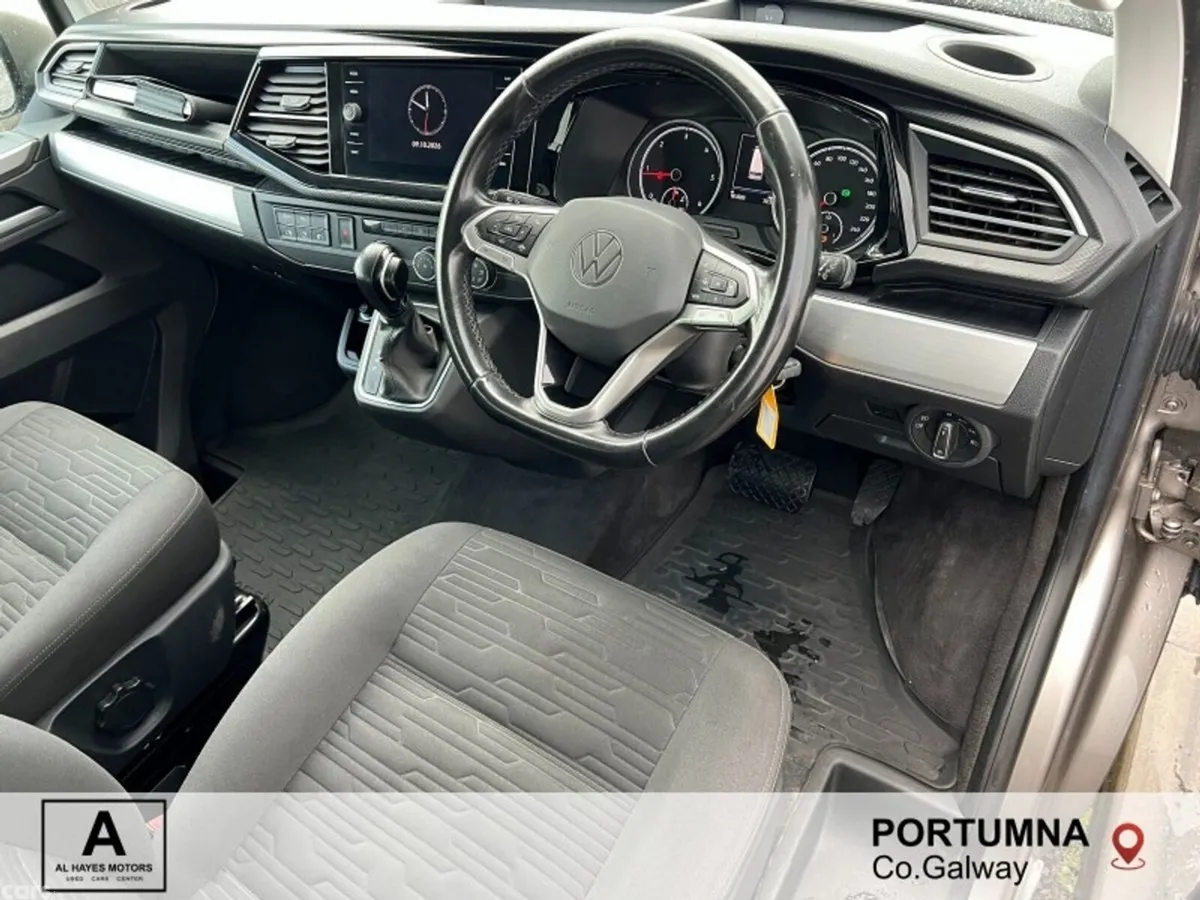 Volkswagen Caravelle MPV, Diesel, 2020, Beige