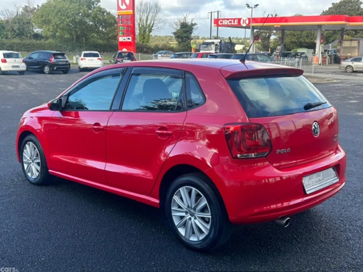 Volkswagen Polo Hatchback, Petrol, 2012, Red