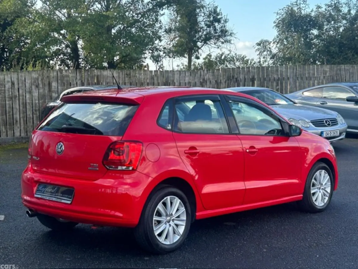 Volkswagen Polo Hatchback, Petrol, 2012, Red