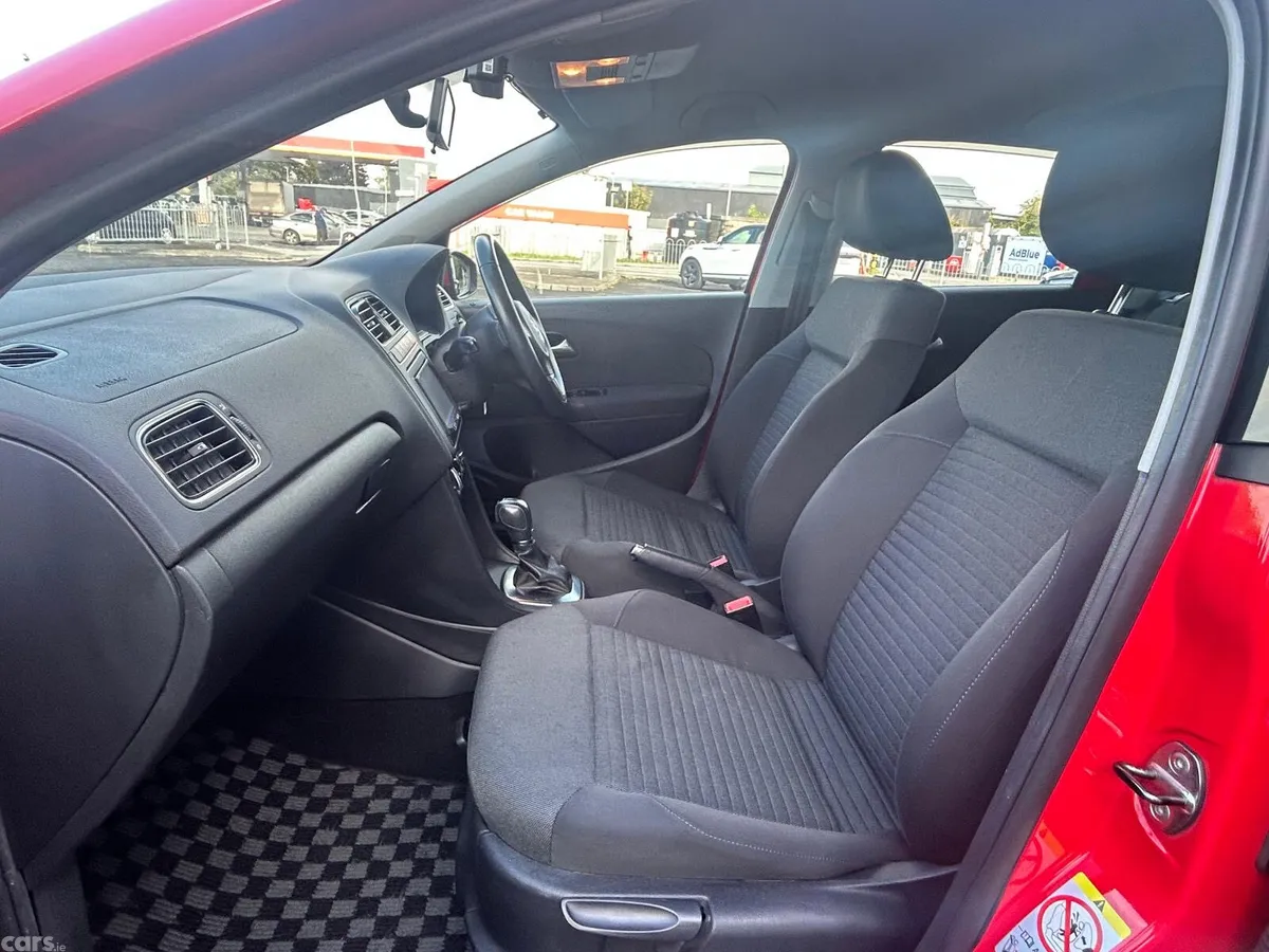 Volkswagen Polo Hatchback, Petrol, 2012, Red