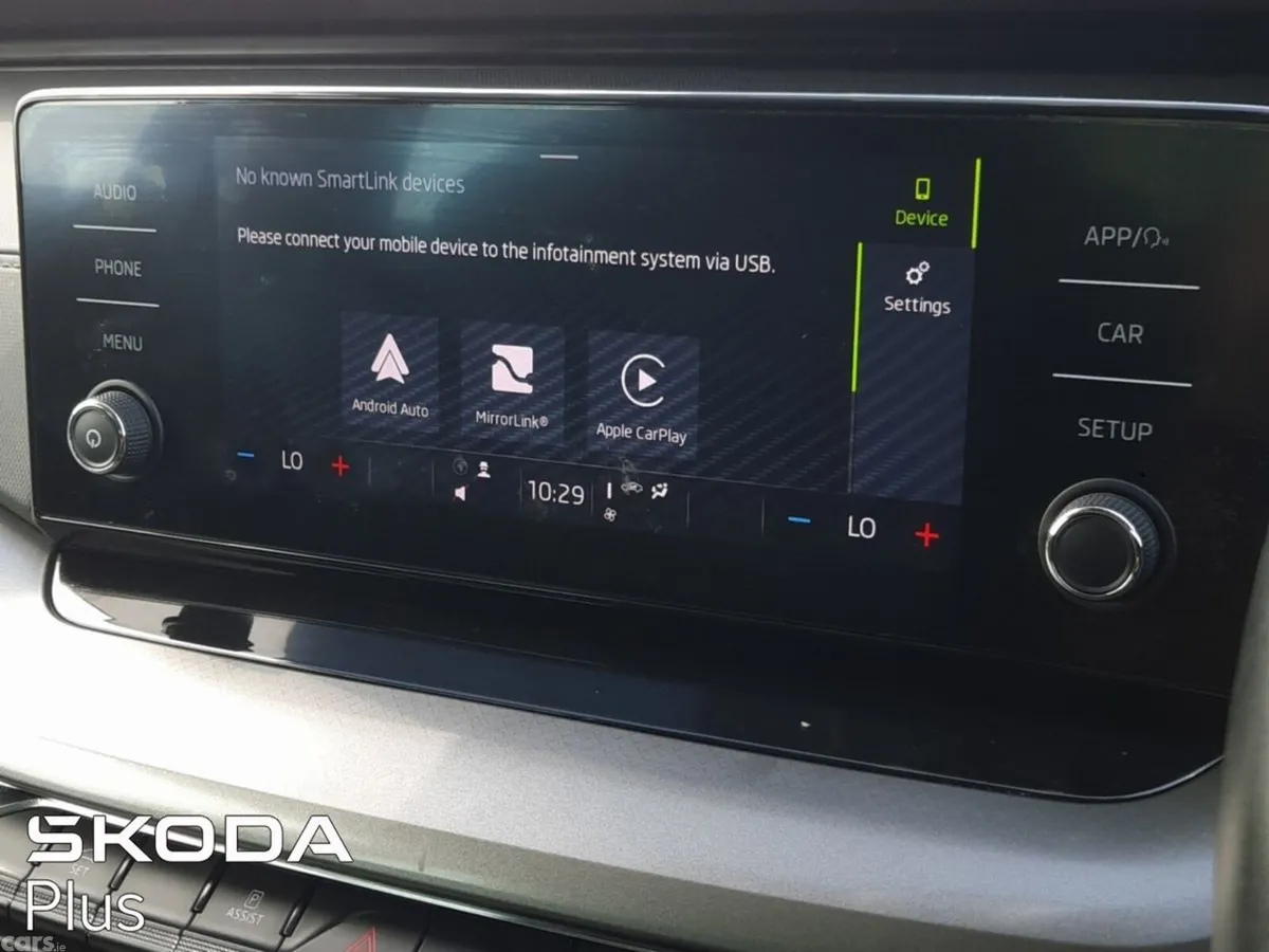 Skoda Octavia Saloon, Diesel, 2023, Silver