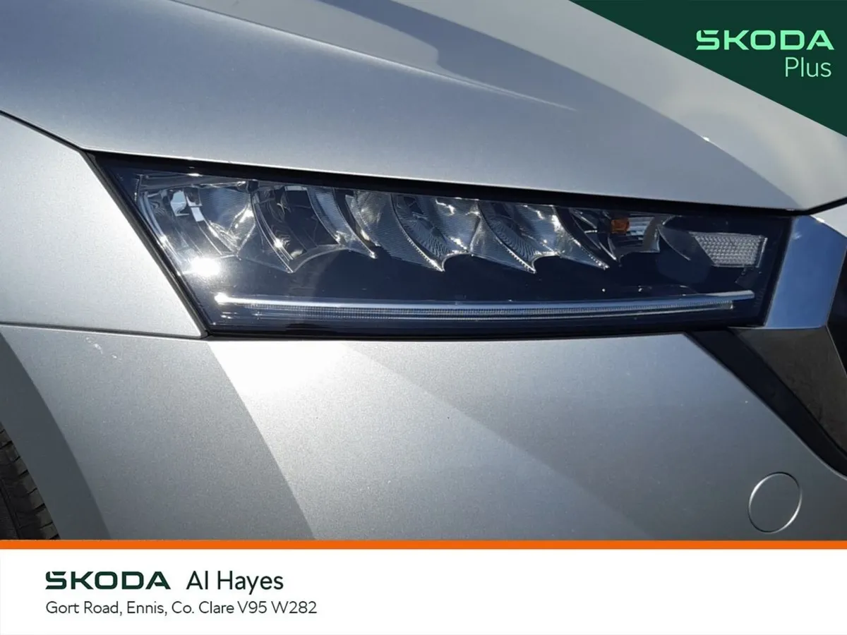 Skoda Octavia Saloon, Diesel, 2023, Silver