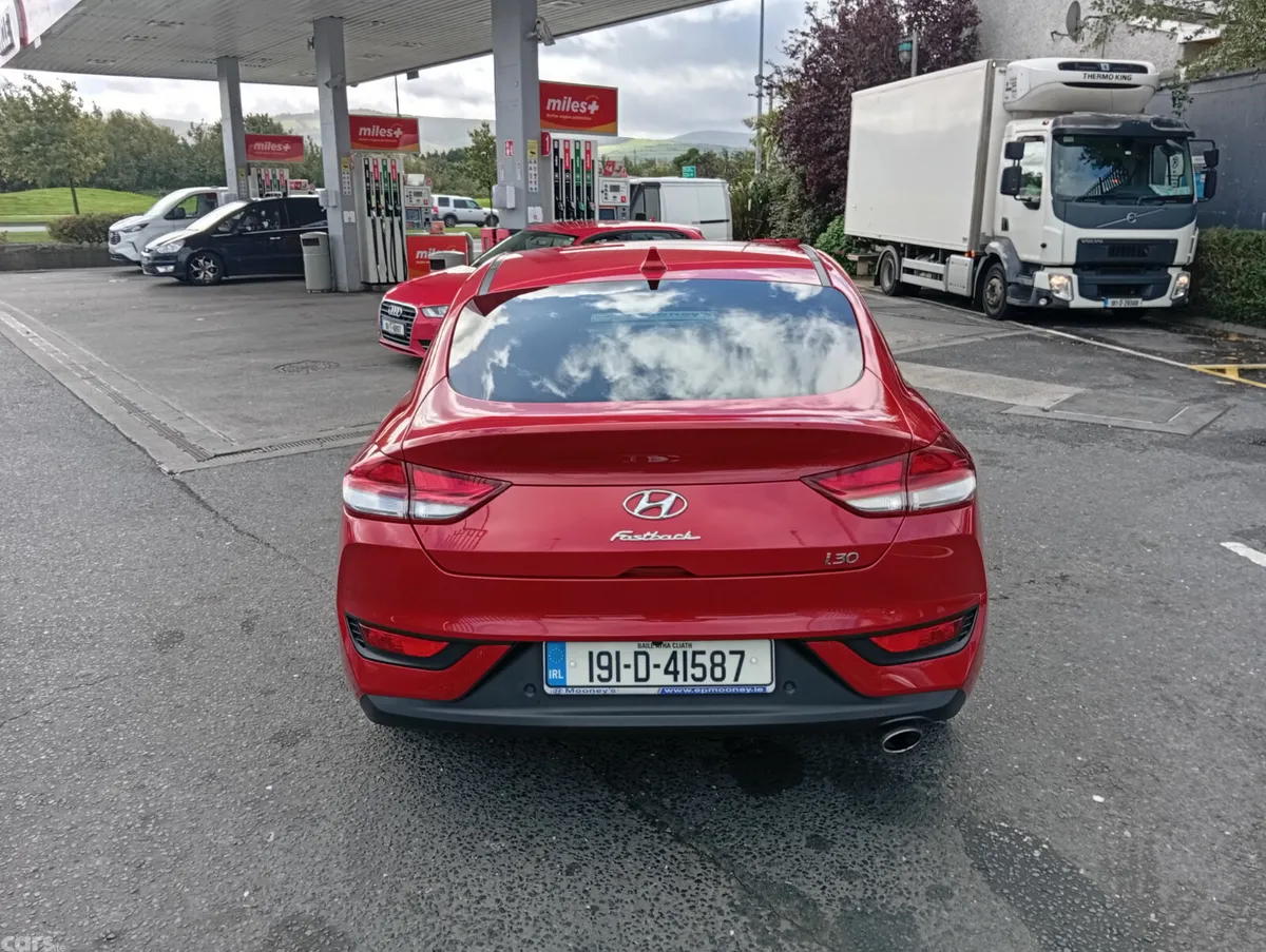 Hyundai i30 Hatchback, Petrol, 2019, Red