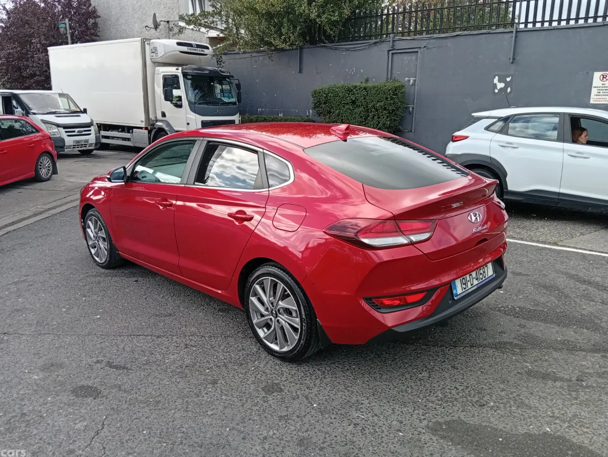 Hyundai i30 Hatchback, Petrol, 2019, Red