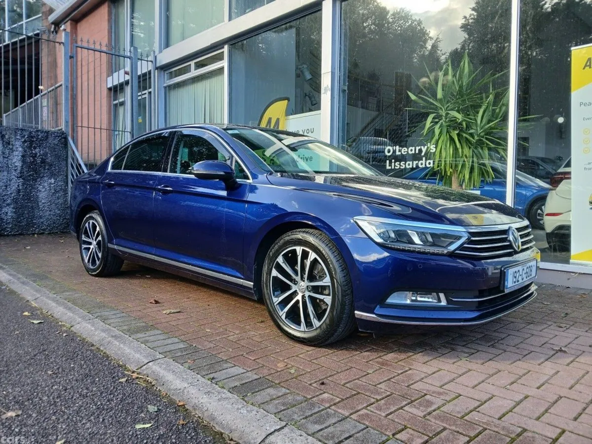 Volkswagen Passat Saloon, Diesel, 2019, Blue