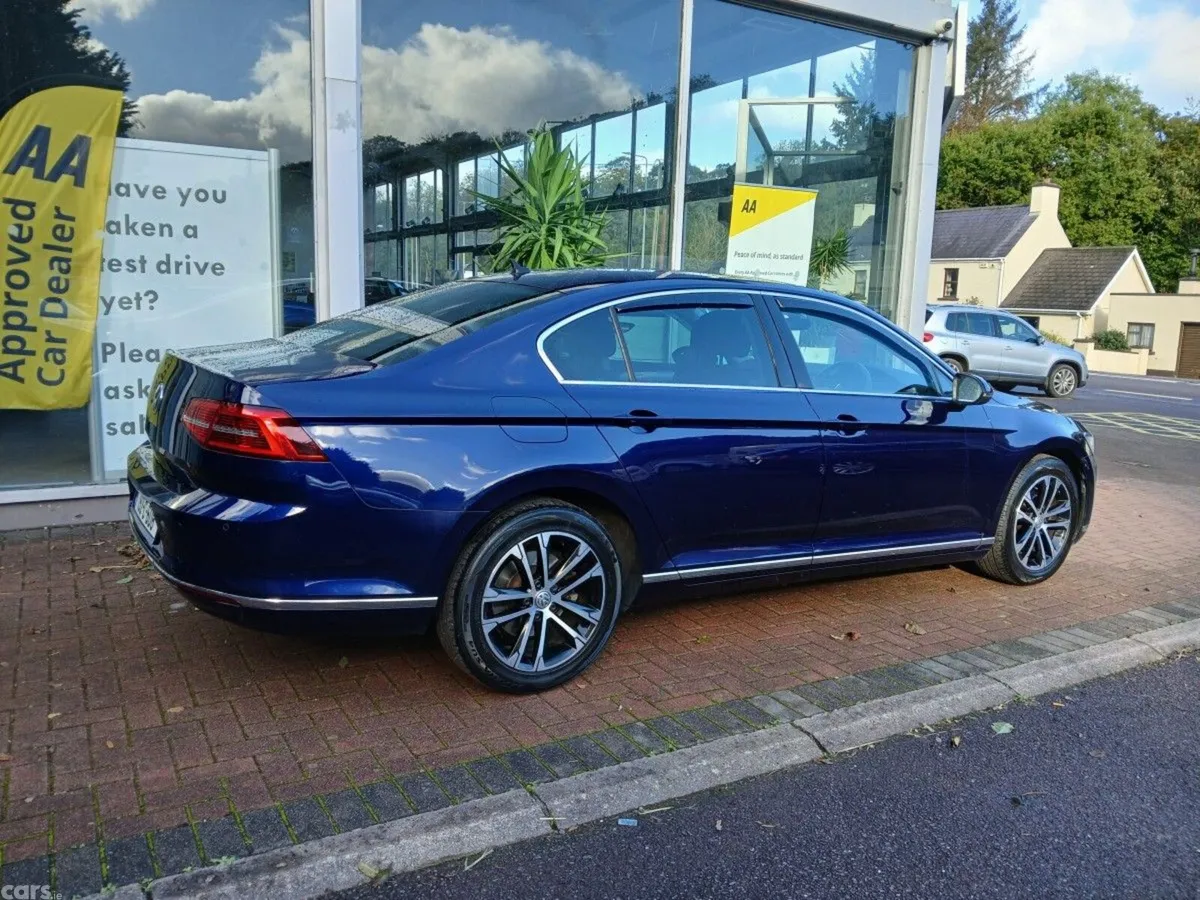 Volkswagen Passat Saloon, Diesel, 2019, Blue
