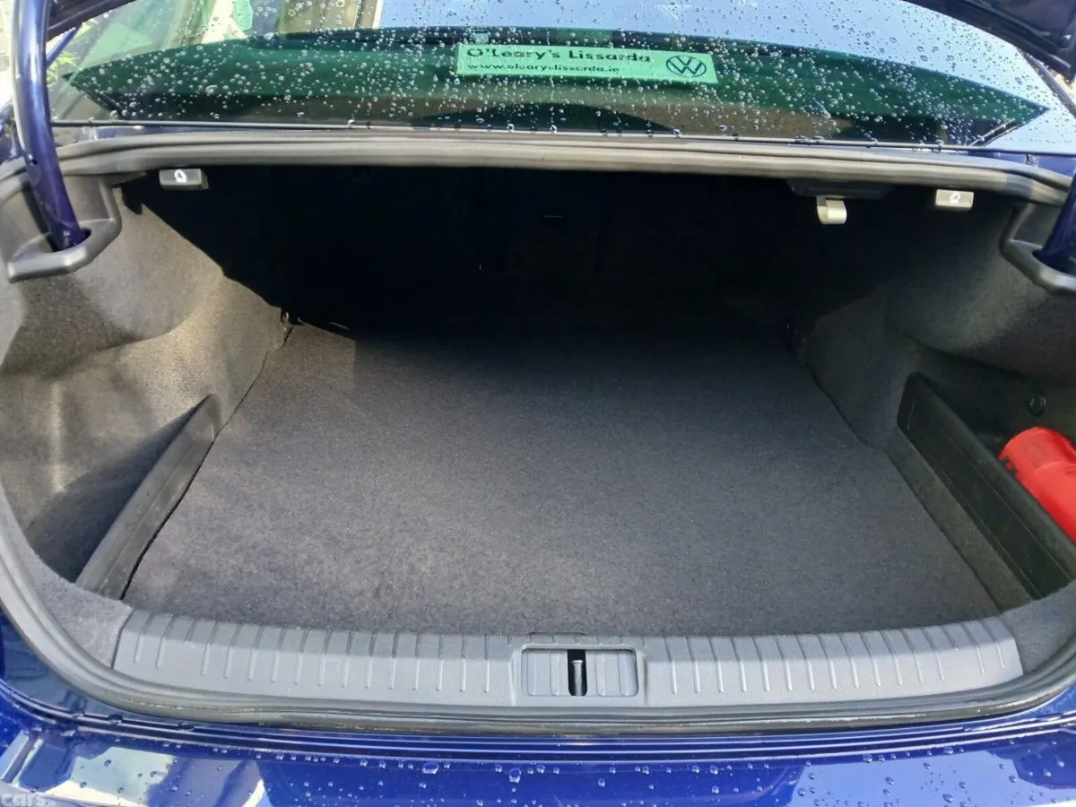Volkswagen Passat Saloon, Diesel, 2019, Blue