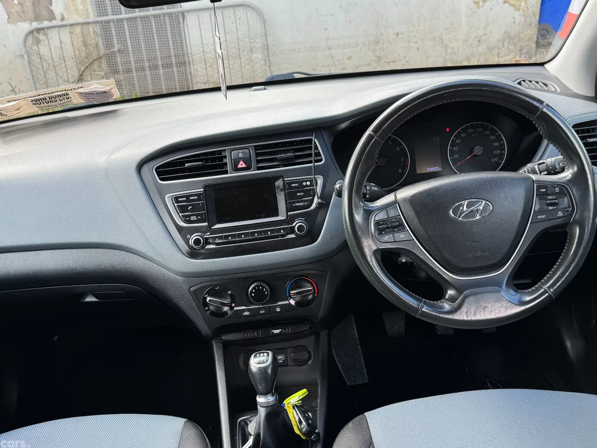 Hyundai i20 Hatchback, Petrol, 2019, Red