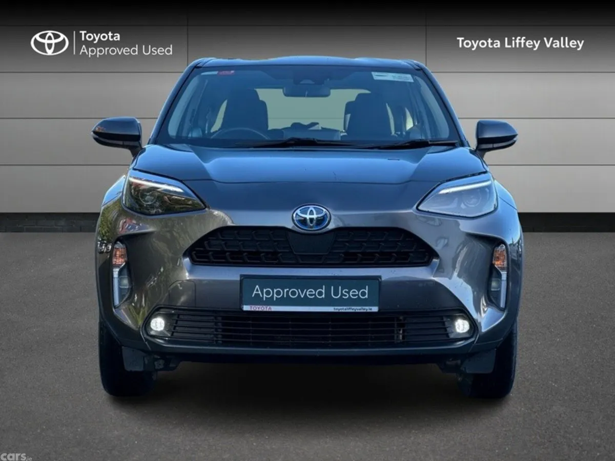Toyota Yaris Cross Hatchback, Petrol Hybrid, 2023, Grey