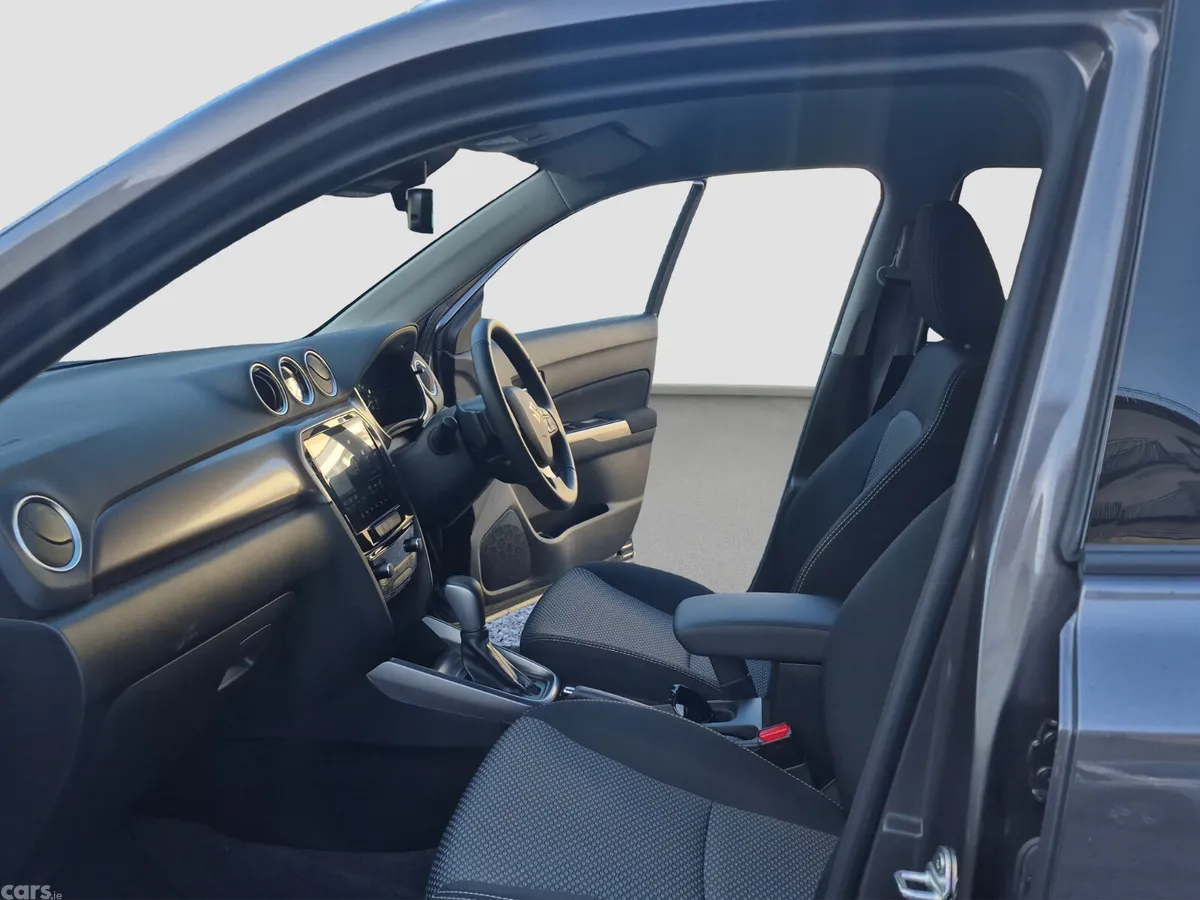 Suzuki Vitara SUV, Petrol, 2026, Grey