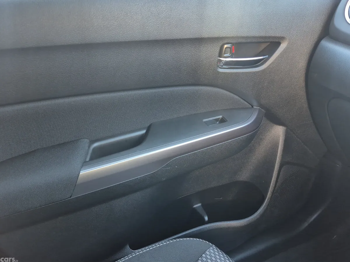 Suzuki Vitara SUV, Petrol, 2026, Grey