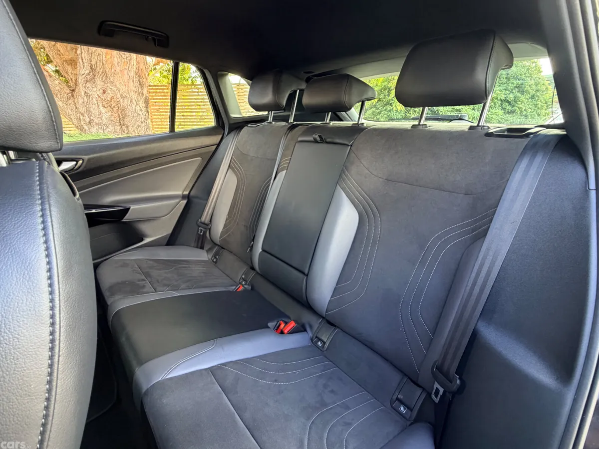 Volkswagen ID.4 Estate, Electric, 2023, Black