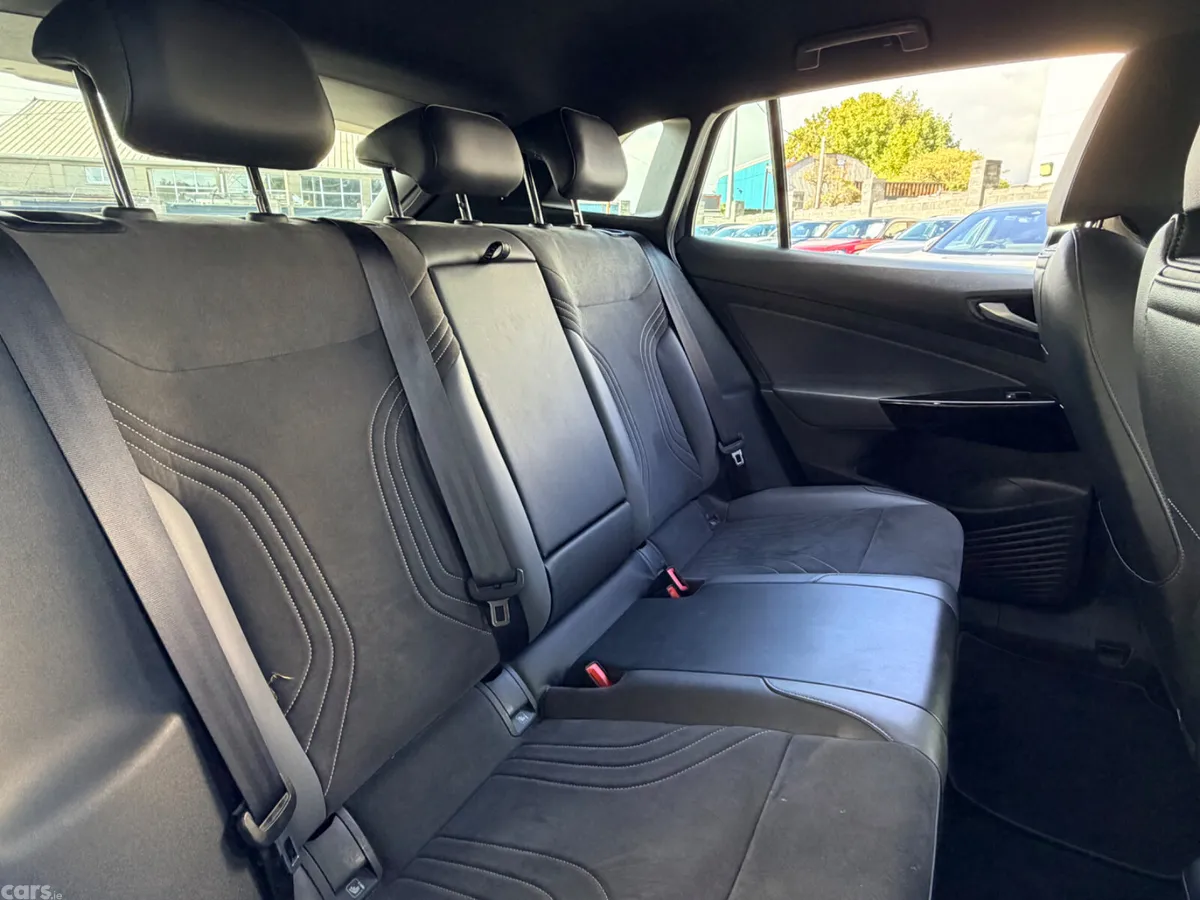 Volkswagen ID.4 Estate, Electric, 2023, Black
