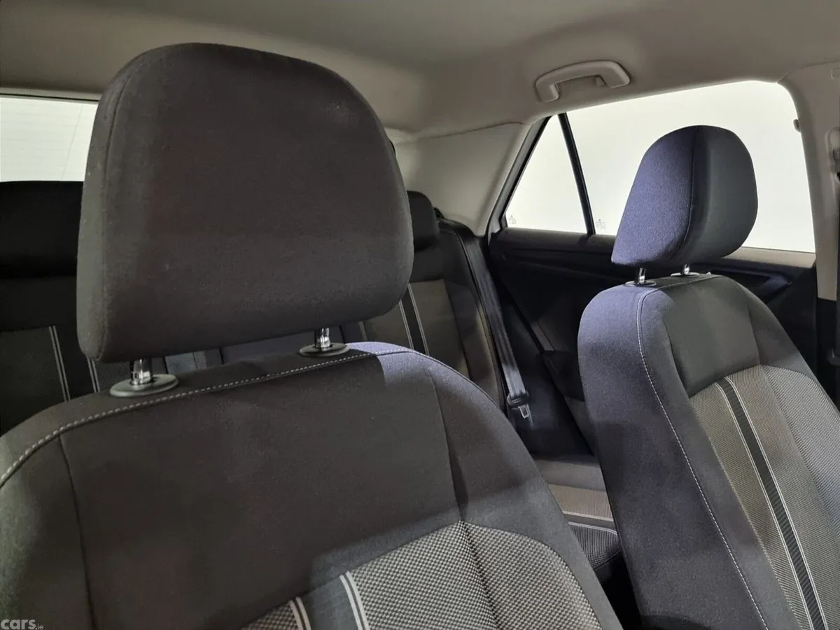 Volkswagen T-Roc SUV, Diesel, 2021, White