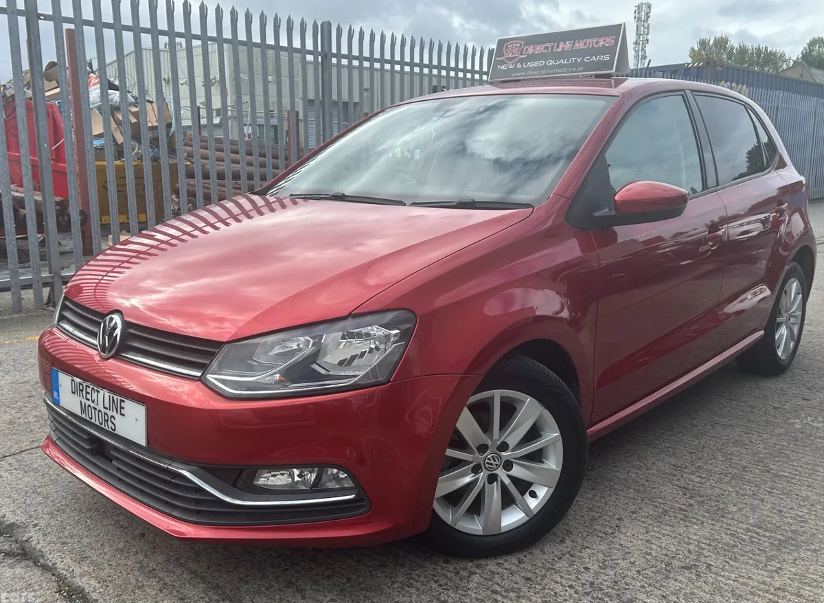 Volkswagen Polo Hatchback, Petrol, 2015, Red