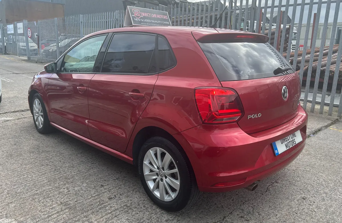 Volkswagen Polo Hatchback, Petrol, 2015, Red