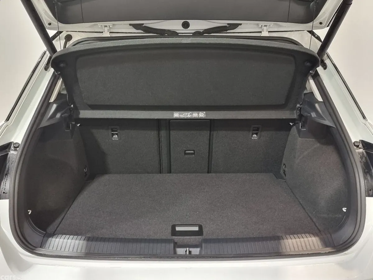 Volkswagen T-Roc SUV, Diesel, 2021, White
