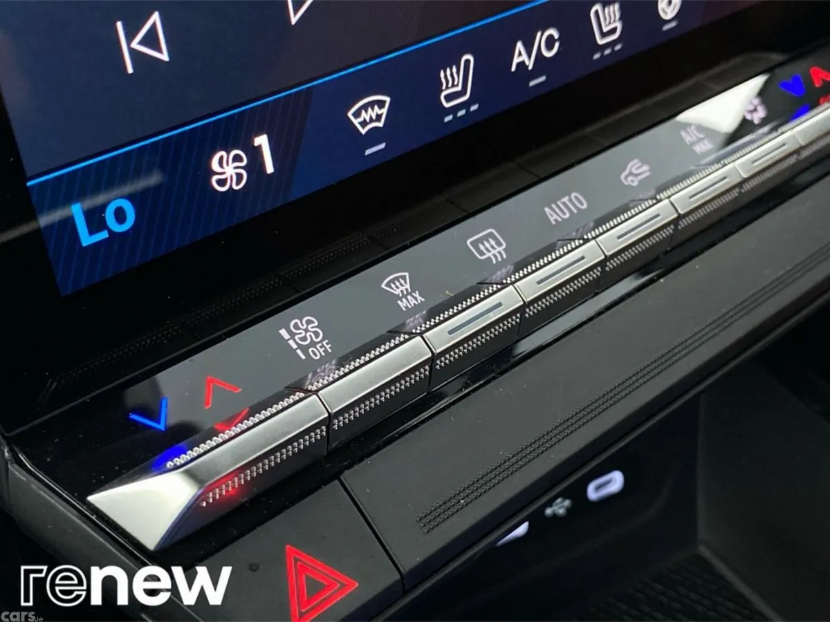 Renault Rafale SUV, Petrol Hybrid, 2025, Blue