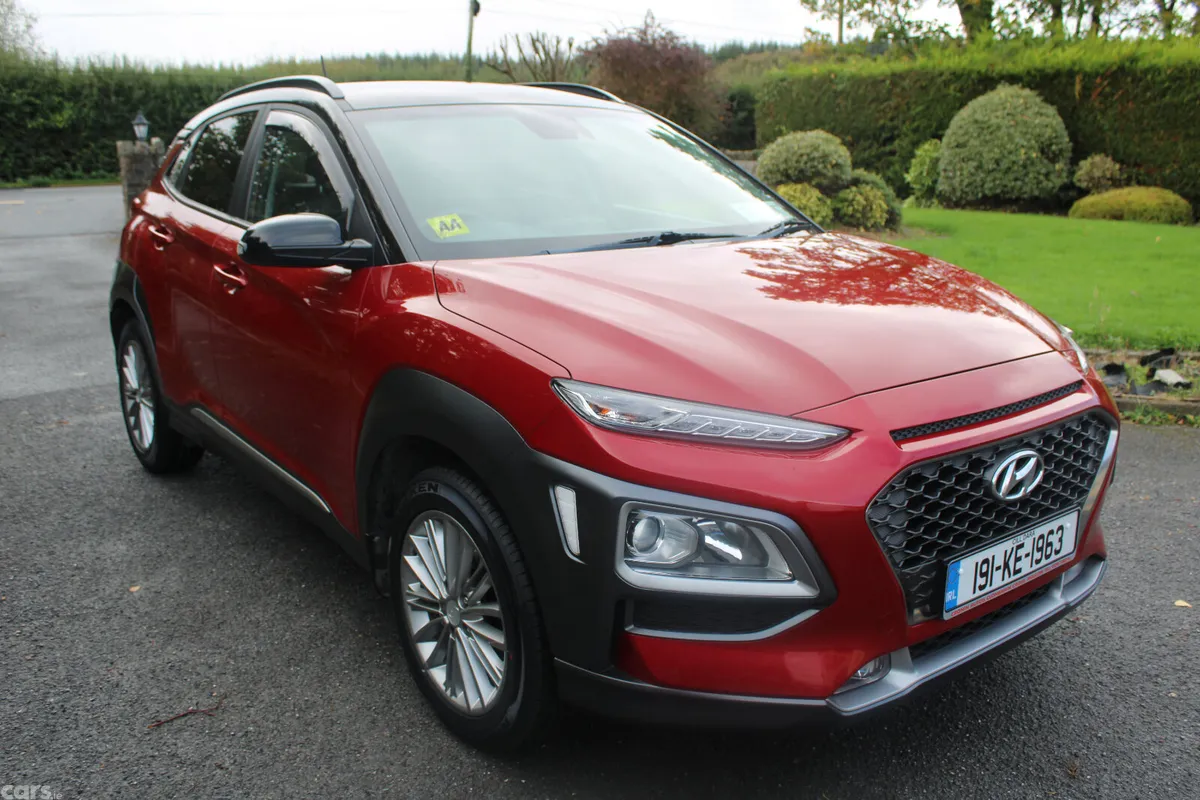 Hyundai KONA MPV, Petrol, 2019, Red