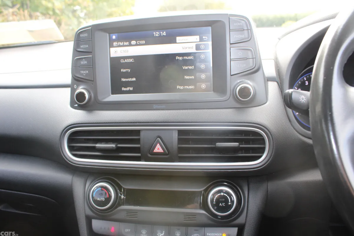 Hyundai KONA MPV, Petrol, 2019, Red
