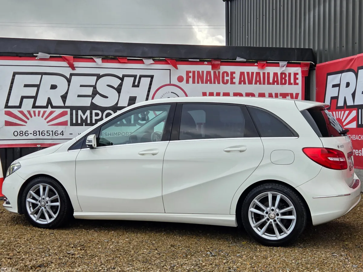 Mercedes-Benz B-Class Hatchback, Petrol, 2013, White