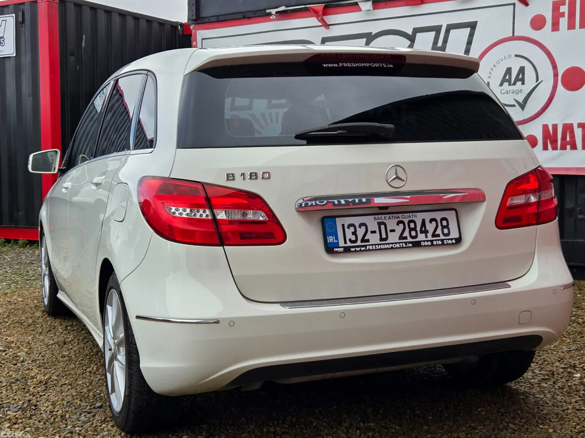 Mercedes-Benz B-Class Hatchback, Petrol, 2013, White