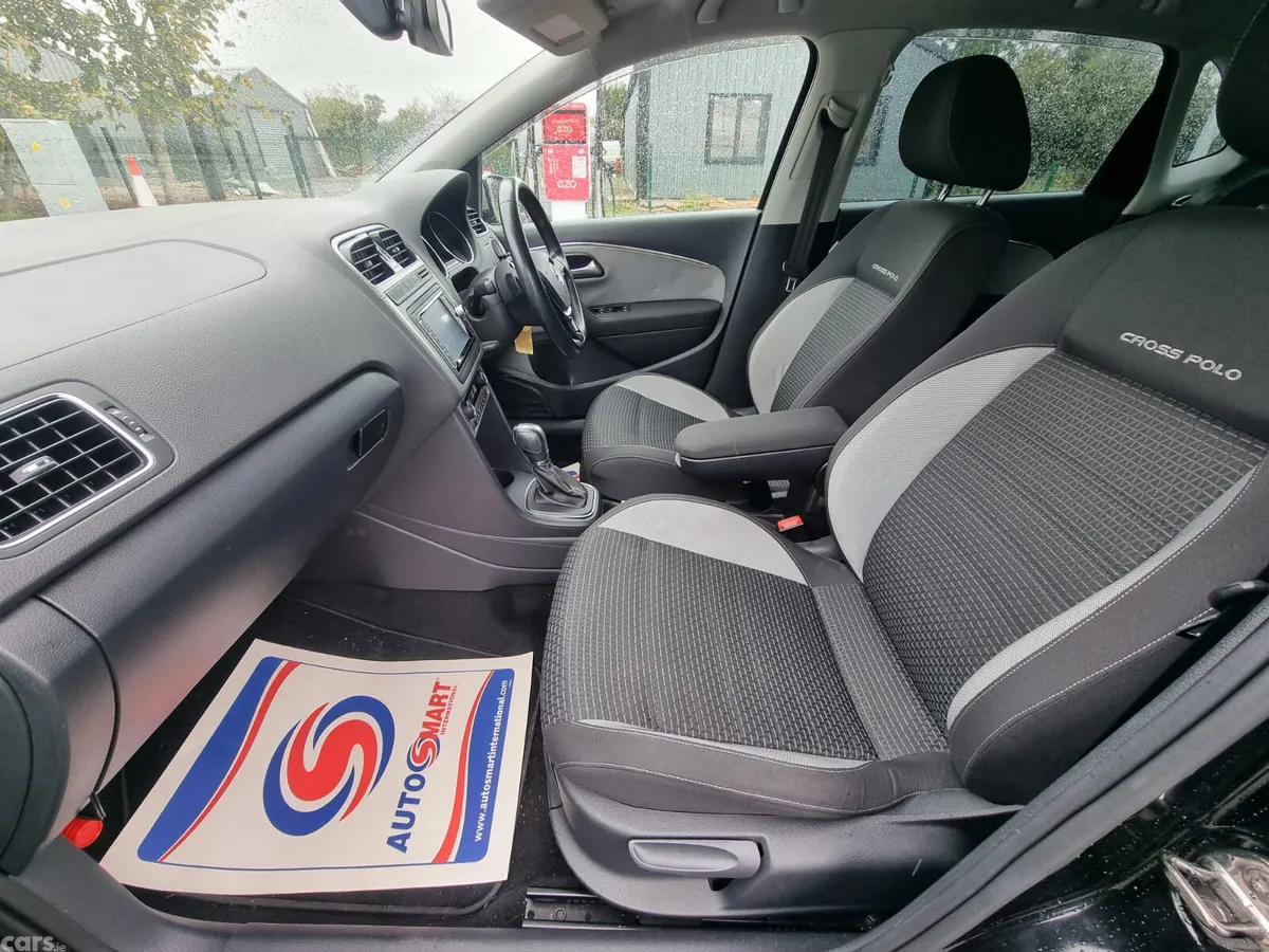Volkswagen Polo Hatchback, Petrol, 2015, Black