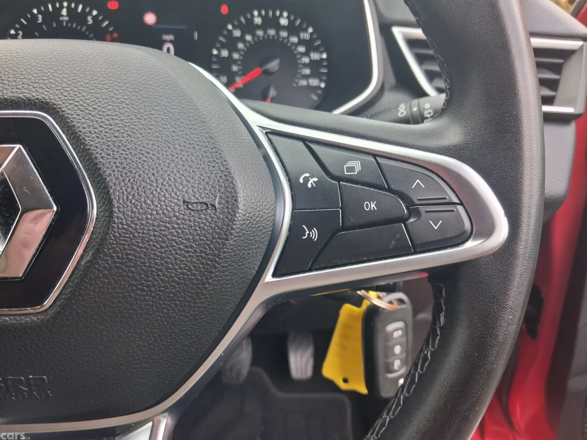 Renault Clio Hatchback, Petrol, 2020, Red