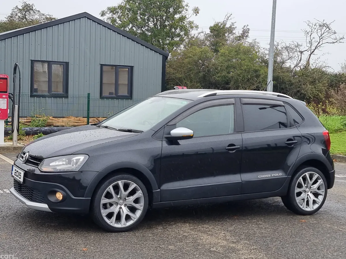 Volkswagen Polo Hatchback, Petrol, 2015, Black