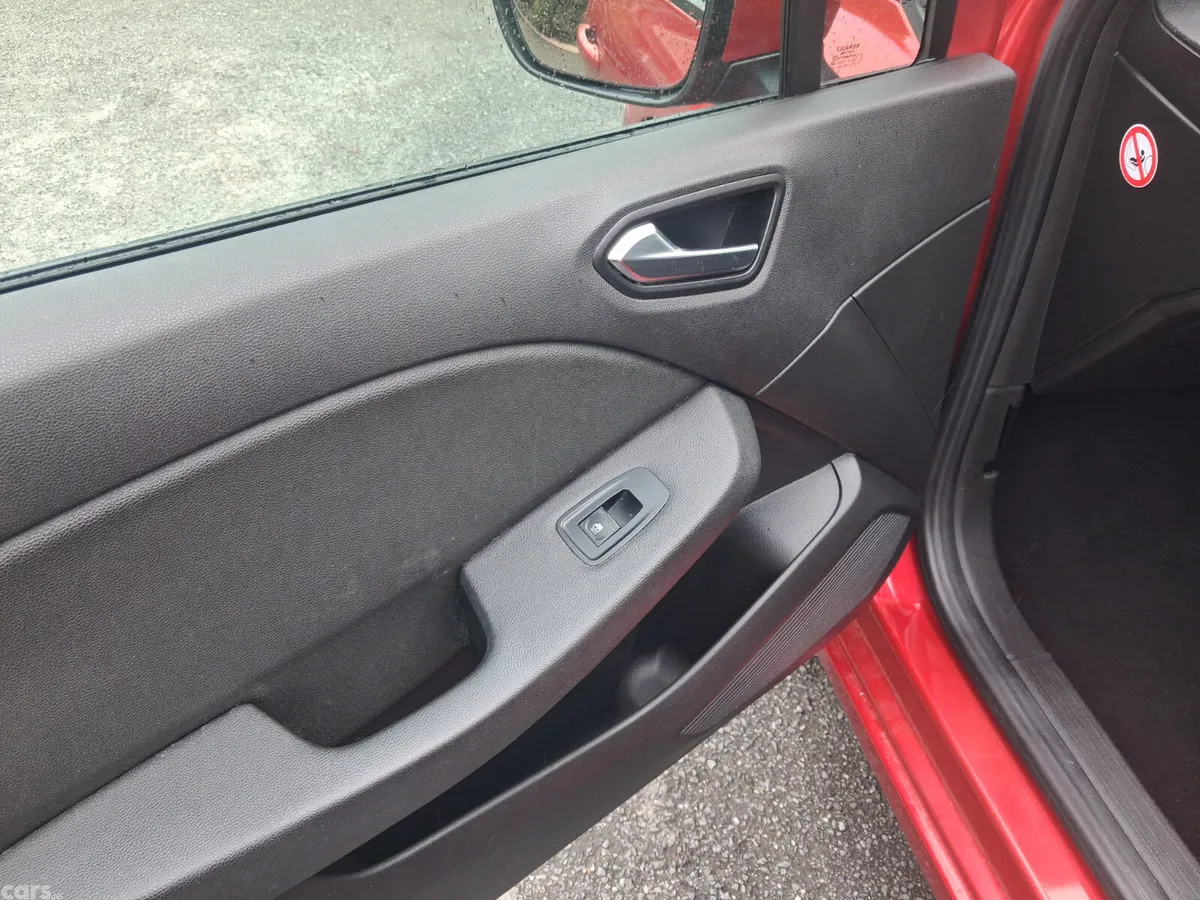 Renault Clio Hatchback, Petrol, 2020, Red