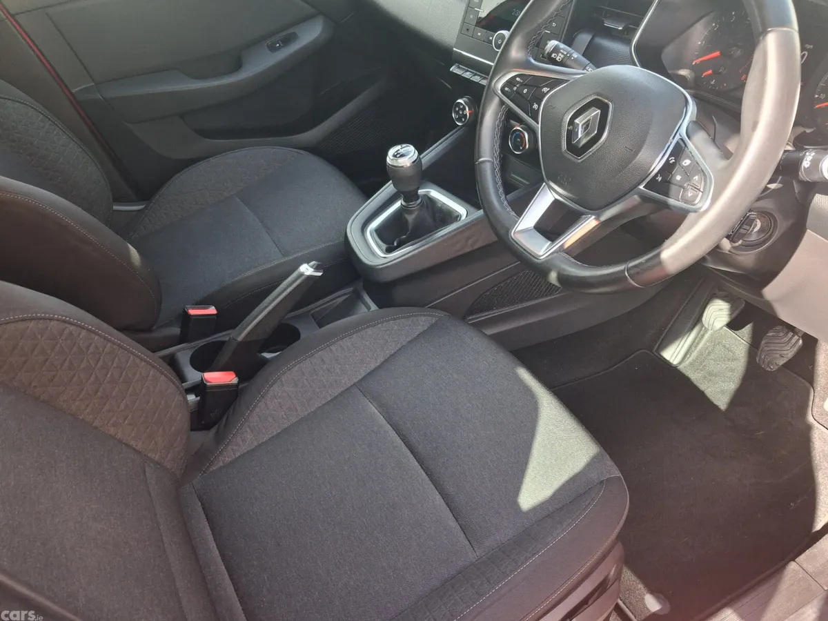 Renault Clio Hatchback, Petrol, 2020, Red