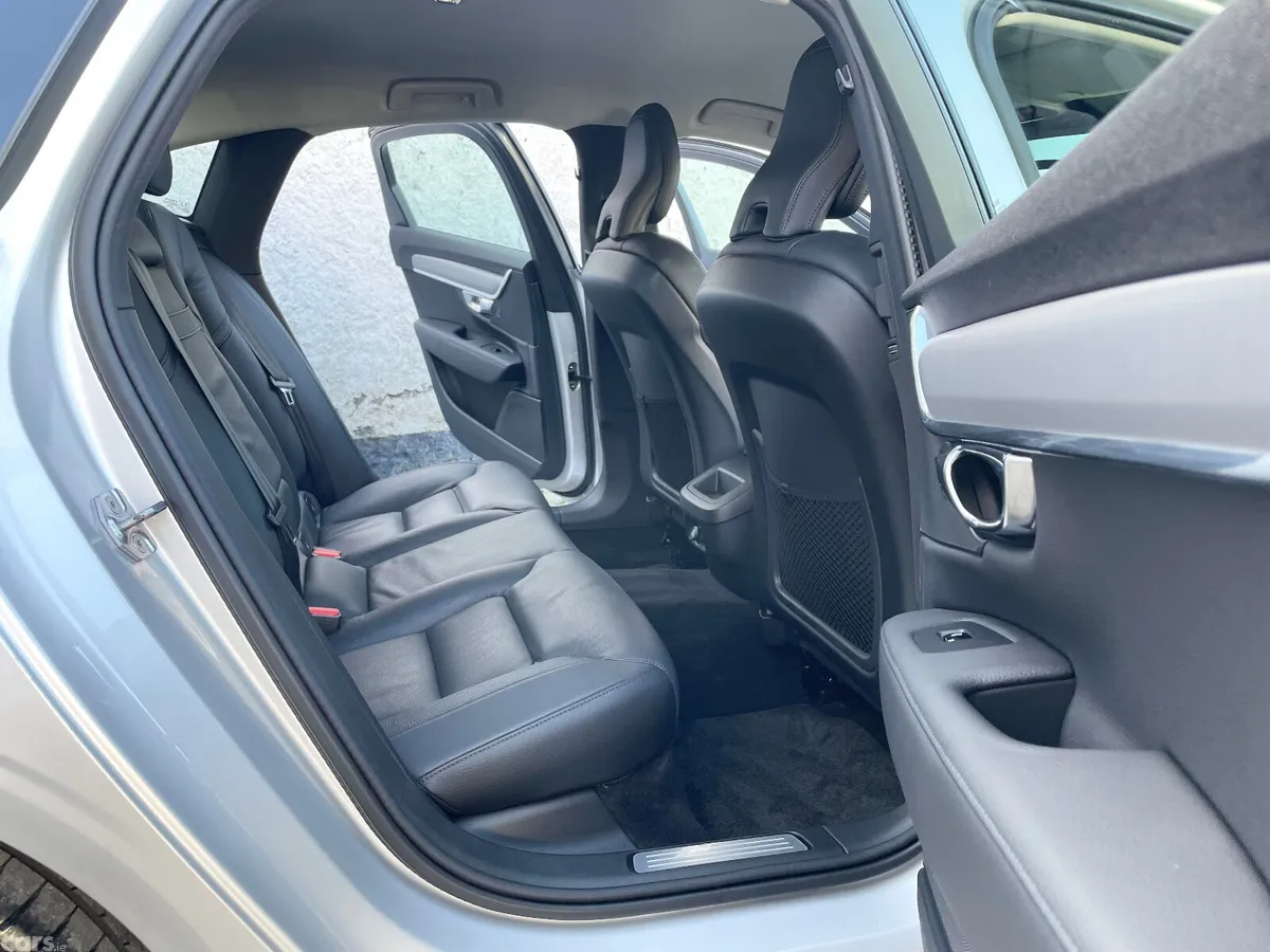 Volvo S90 Saloon, Diesel, 2020, Silver