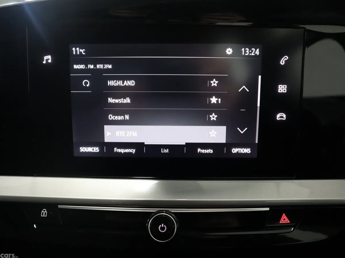 Opel Mokka SUV, Petrol, 2023, White