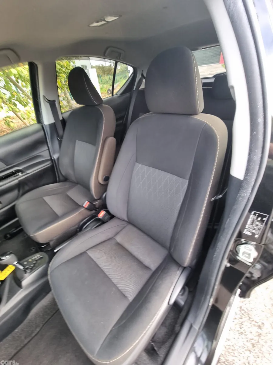 Toyota Aqua Hatchback, Petrol Hybrid, 2020, White
