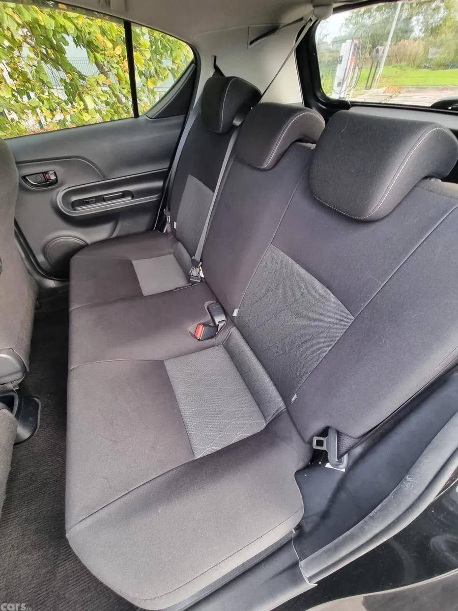 Toyota Aqua Hatchback, Petrol Hybrid, 2020, White