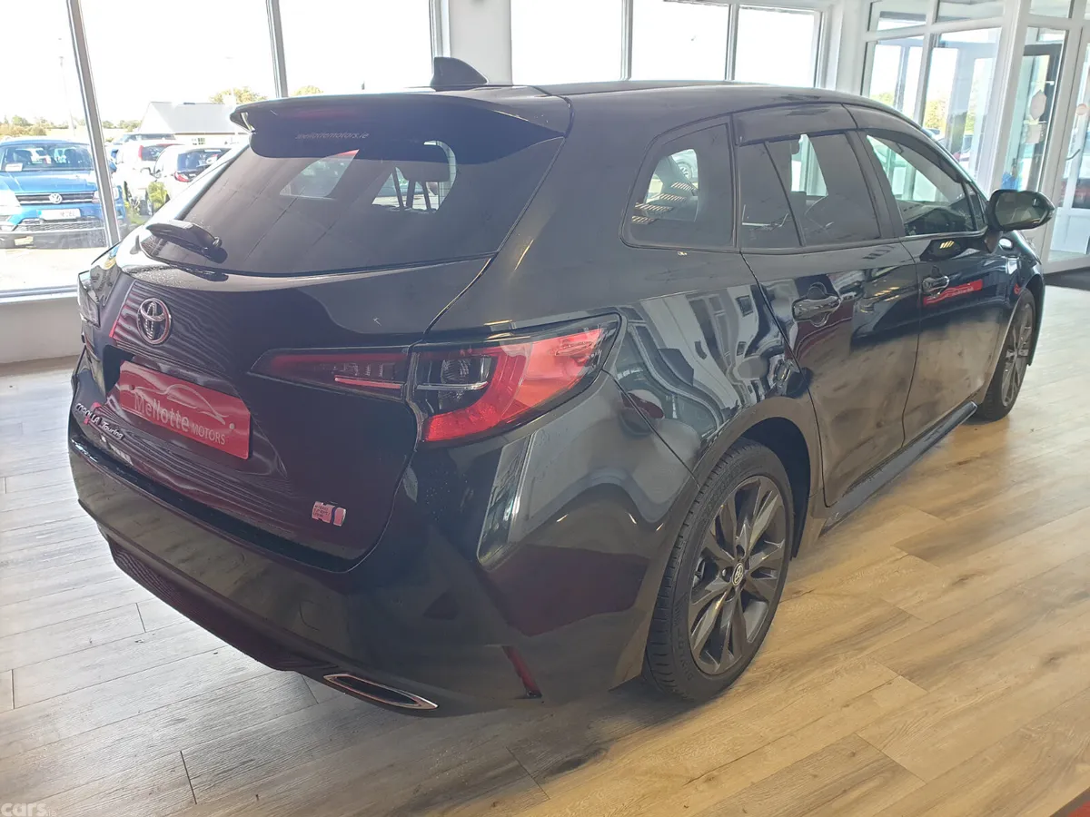 Toyota Corolla Estate, Petrol Hybrid, 2021, Black